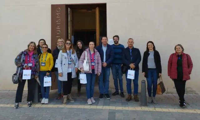 Miembros de la Asociación de Guías Oficiales de Turismo de la Región de Murcia visitan Mula