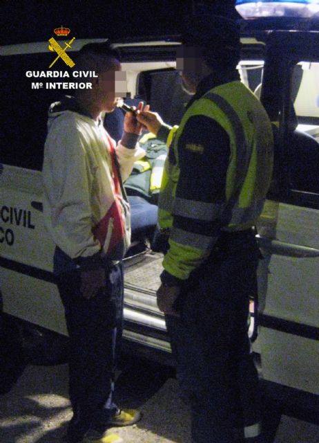 La Guardia Civil detiene a un conductor por circular en sentido contrario durante cuatro kilómetros