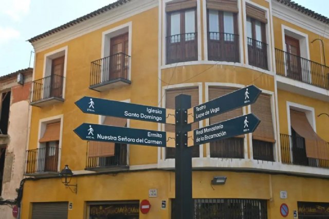 El Ayuntamiento de Mula inicia la renovación de las señales del casco antiguo