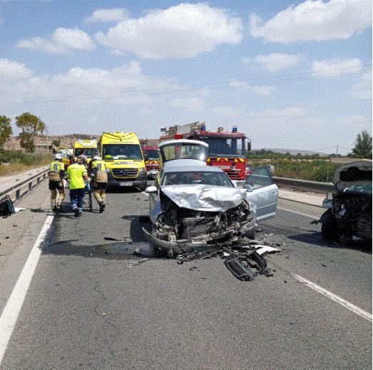 Accidente de tráfico en Mula, en el que se vieron implicados dos vehículos