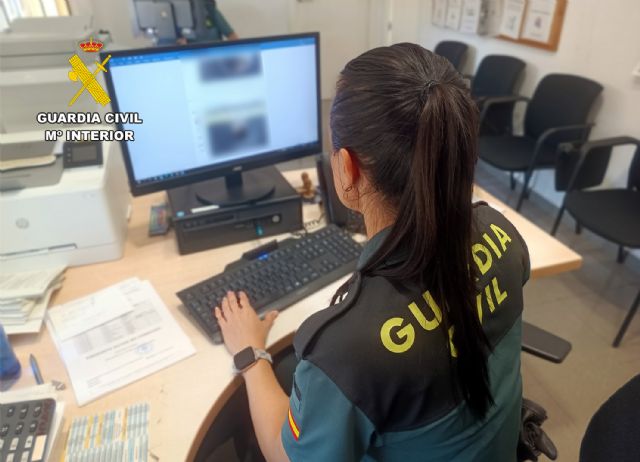 La Guardia Civil detiene en Mula a una mujer por coaccionar a otra con difundir un vídeo de contenido sexual