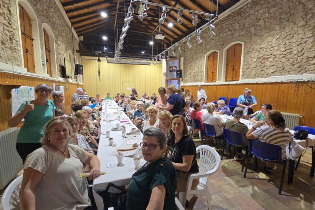 Las Amas de Casa de Mula inician el nuevo curso con su tradicional merienda Las Amas de Casa de Mula inician el nuevo curso con su tradicional merienda